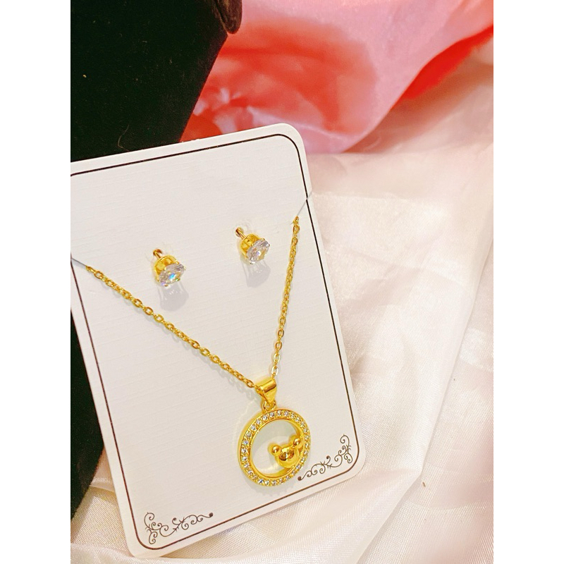 สร้อยคอมิกกี้พลอยกลมและต่างหูไทเทเนี่ยมสวยๆ KST1