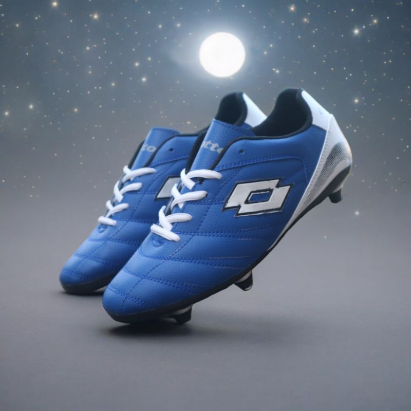 รองเท้าฟุตบอลดึงสีขาวสีน้ําเงิน Lotto พร้อมพื้นรองเท้าเหล็กได้รับการเย็บรอบ ๆ