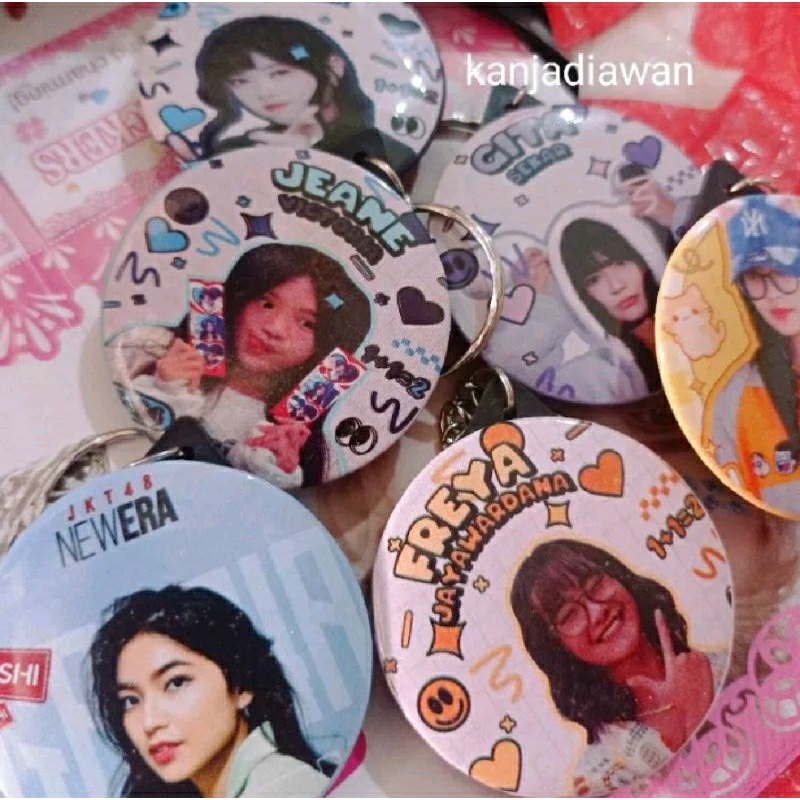 GANTUNGAN JKT48 พวงกุญแจ JKT 48 Freya Zee ตัวอักษรสมาชิก