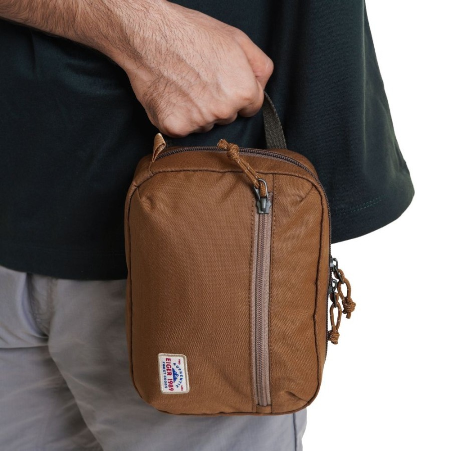 Eiger1989 กระเป๋าคลัทช์ สําหรับใส่สายเคเบิ้ล