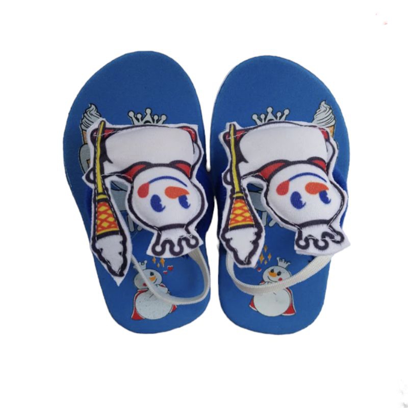 Niswaolshop77- ตุ๊กตา Mixue รองเท้าแตะเด็กมีสายรัดหลังตัวละคร ตุ๊กตา Mixue รองเท้าแตะตัวละครสําหรับเ