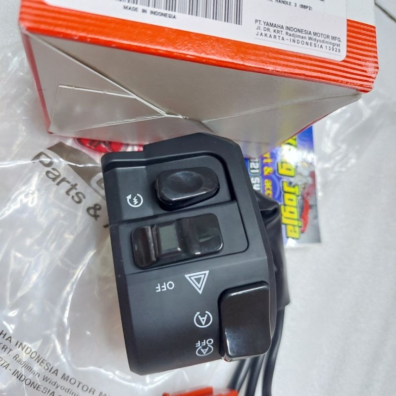 ที่วางสวิตช์ขวา lexi 125 ใหม่ nmax aerox original yamaha B3f h3973 01