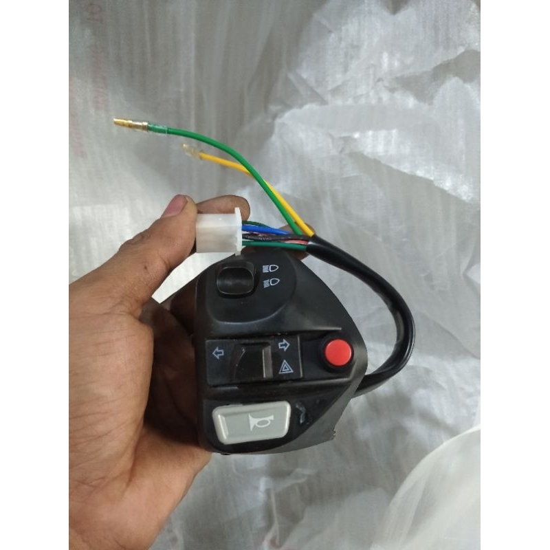 สวิตช์ซ้าย hazard pass beem yamaha mio j m3 xeon gt original mina switch holder lh