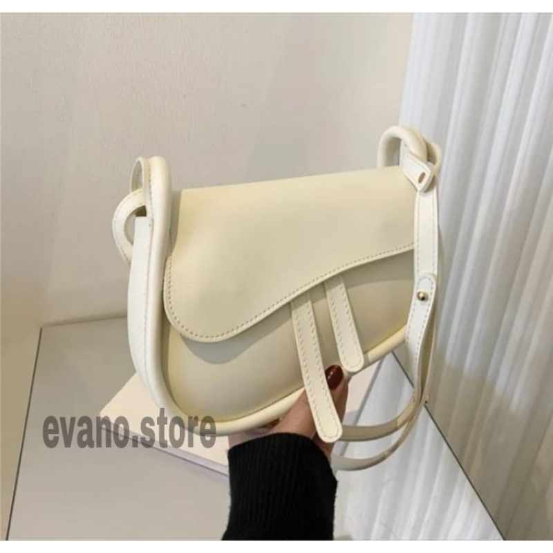 NEWEST BELLA BAG, WOMENS SLING BAG, SHOULDER BAG, WOMENS SLING BAG, IMPORTED QUALITY