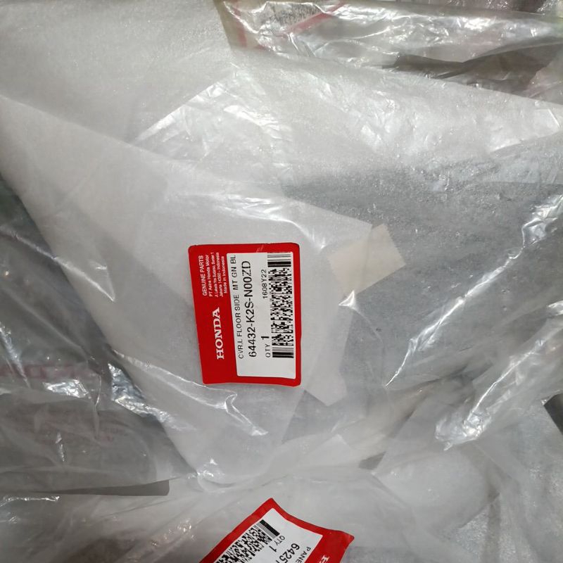 6432 K2S N00ZD COVER L, LEFT FLOOR BLACK DOFF VARIO 160 2021 2022 2023 เดิม