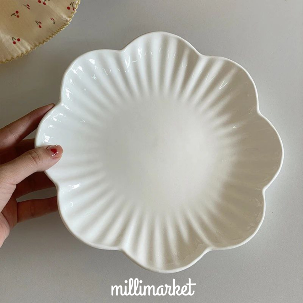 [MILLI] PANSY KOREAN AESTHETIC FLOWER WHITE PLATE / AESTHETIC WHITE ceramic cafe PLATE ทรง FLOWER 23