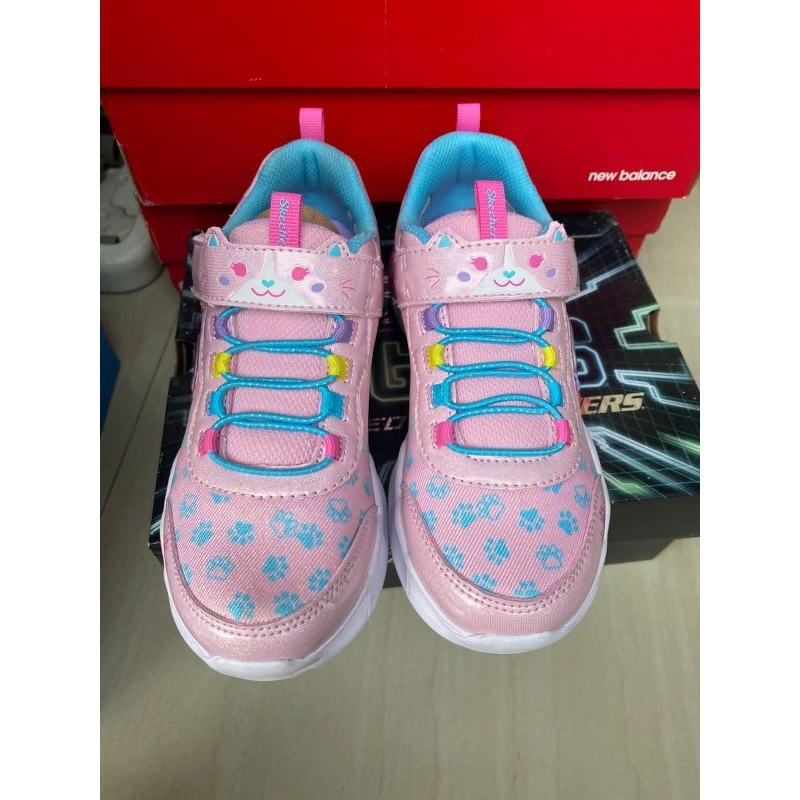 Skechers รองเท้าเด็กผู้หญิง สีชมพู 319301 Pkmt ขนาด 33 (201⁄2 ซม.) ของแท้ ร้านค้า