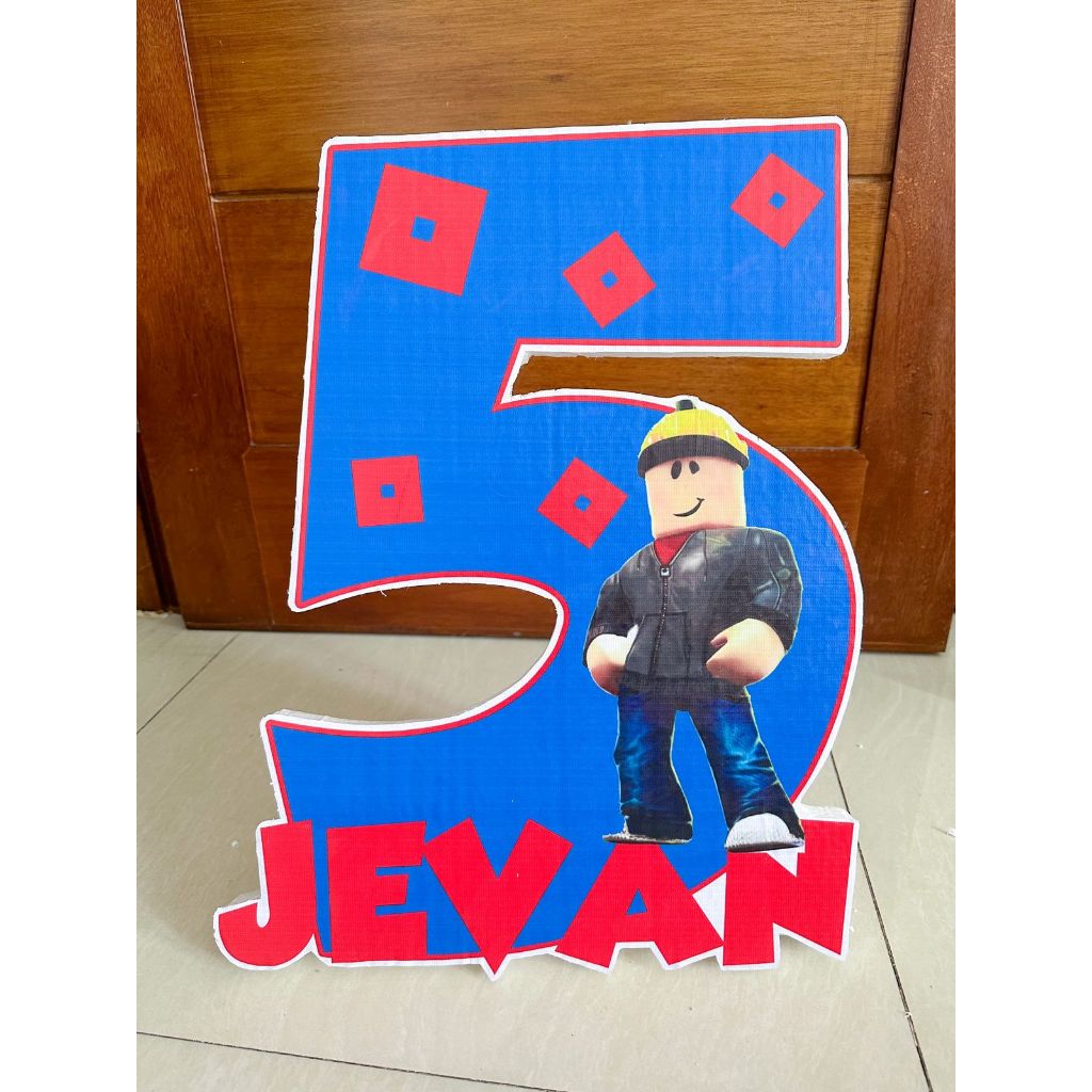 Custom - Standing Floor Age and Character Birthday / Birthday Styrofoam Ro Blox