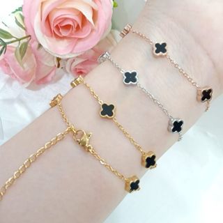 Gelang Rantai Tangan Titanium Wanita Clover Mata Hitam Kecil Bolak Balik