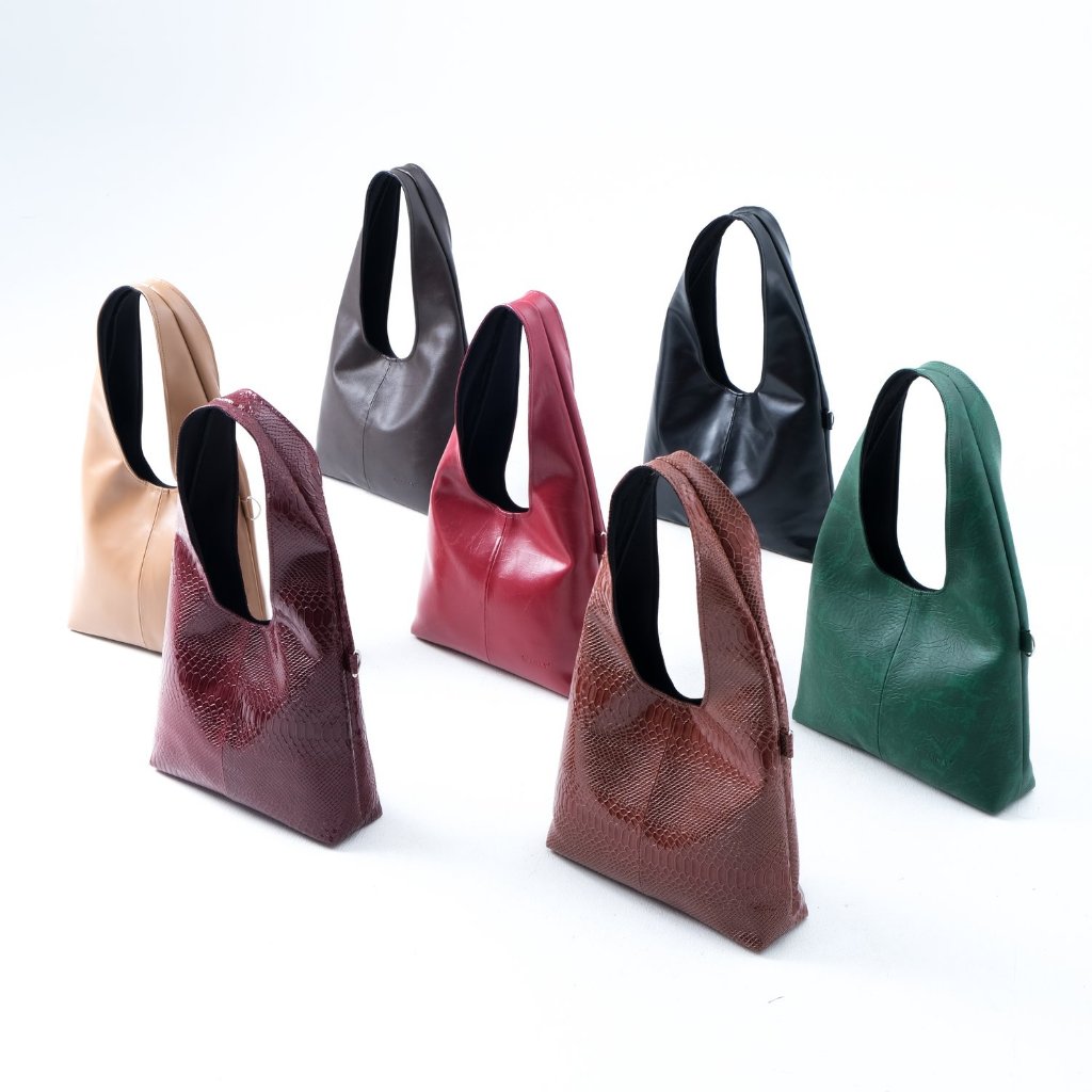 กระเป๋าสะพายเอว Alba จาก Bailey Market สังเคราะห์ สีมารุน