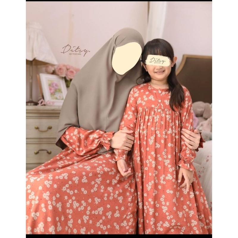 DITSY REJECT GAMIS MOMY และคอลิง AURETA RUST