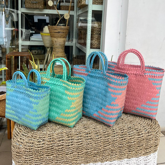 SELLING TRADITIONAL WOVEN BAGS / กระเป๋าช้อปปิ้ง / กระเป๋า SOUVENIR
