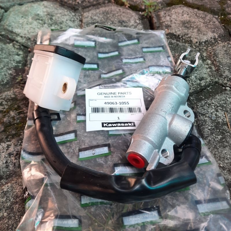 แม่ปั๊มเบรคหลัง assy เบรคหลัก KLX150 SLG BF SM ผู้ประกอบประกอบการใหม่150