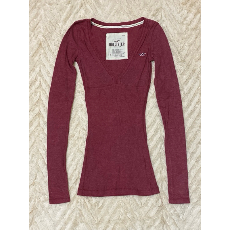 MERAH Red Hollister knit slim fit top preloved มือสอง