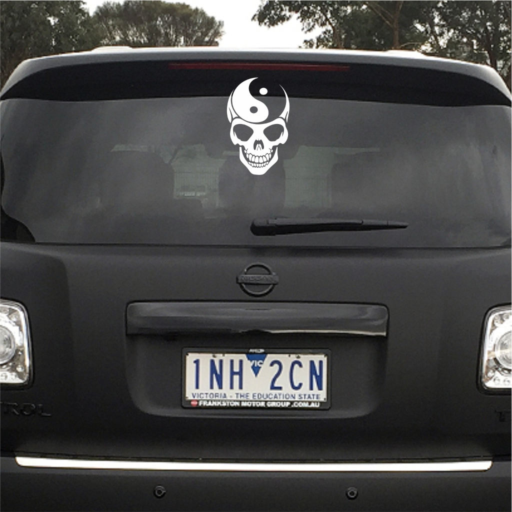 YIN YANG SKULL สติ๊กเกอร์ตัดรถยนต์ COOL VARIATION CAR WINDOW STICKER