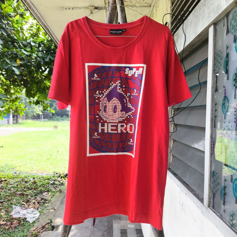 เสื้อยืด Astro Boy สีแดง