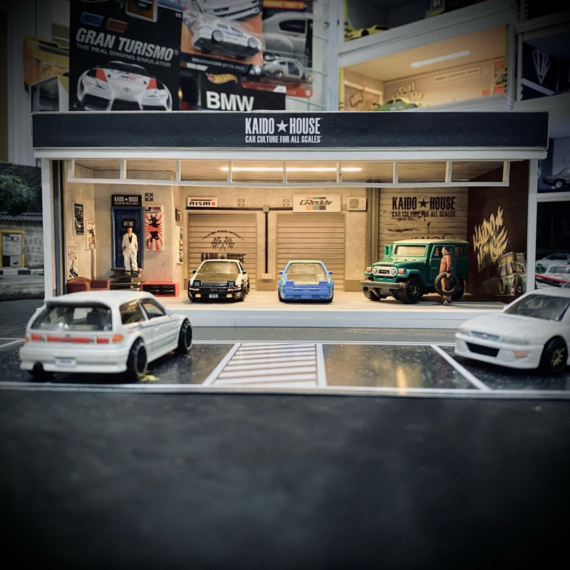 Kaido House Parking Garage Diorama 64 สเกล