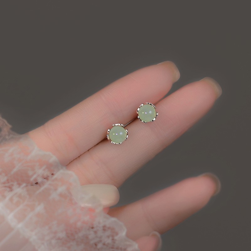 HIJAU AT189 ซื้อ 68K แถมโบนัสฟรี ต่างหูทรงกลมสีเขียวเรียบหรู