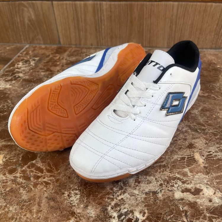 PIYU LOTTO STADIO รองเท้าหนัง FUTSAL พร้อมบัดกรี