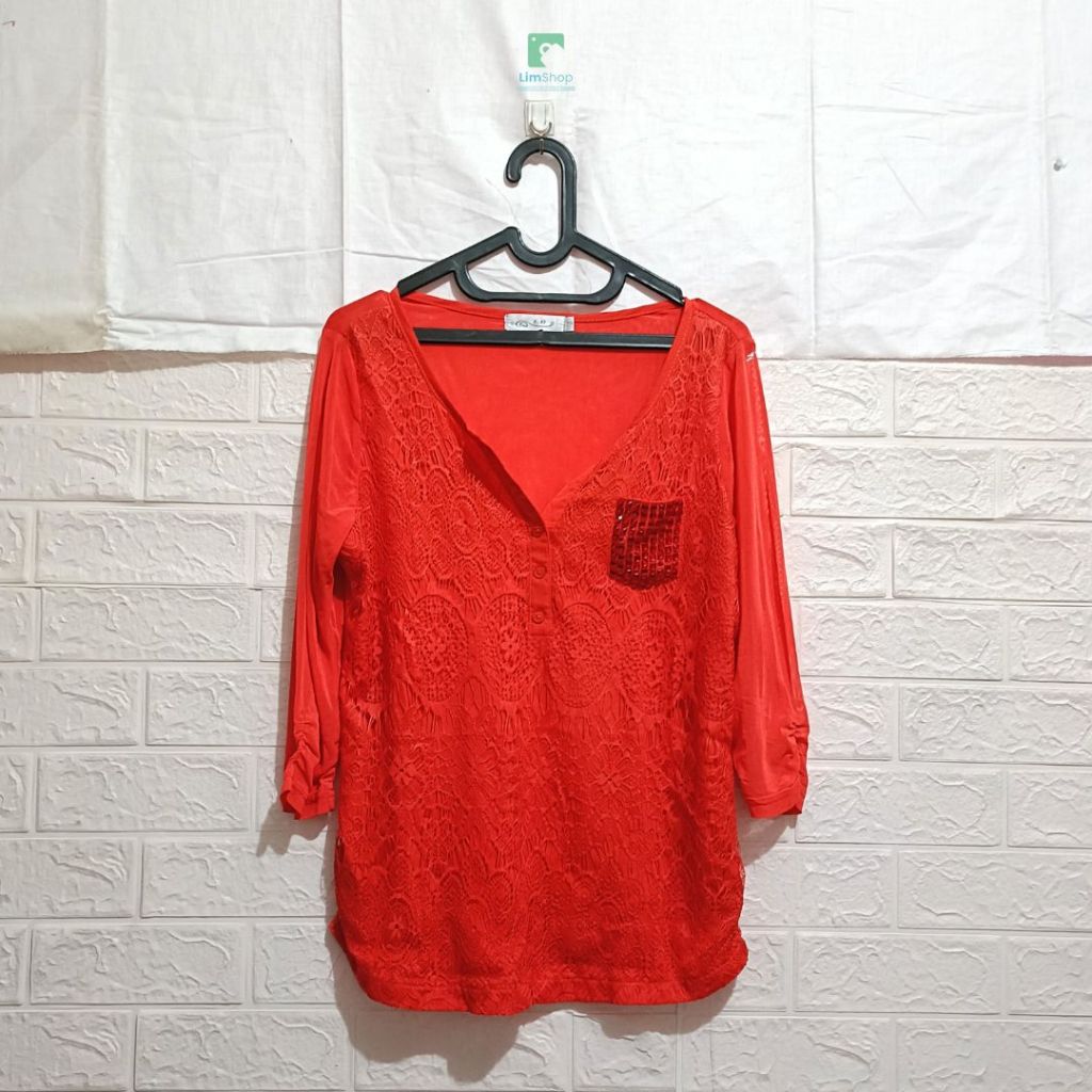 KATUN MERAH LM - เสื้อยืดผ้าฝ้ายสีแดงผู้หญิง