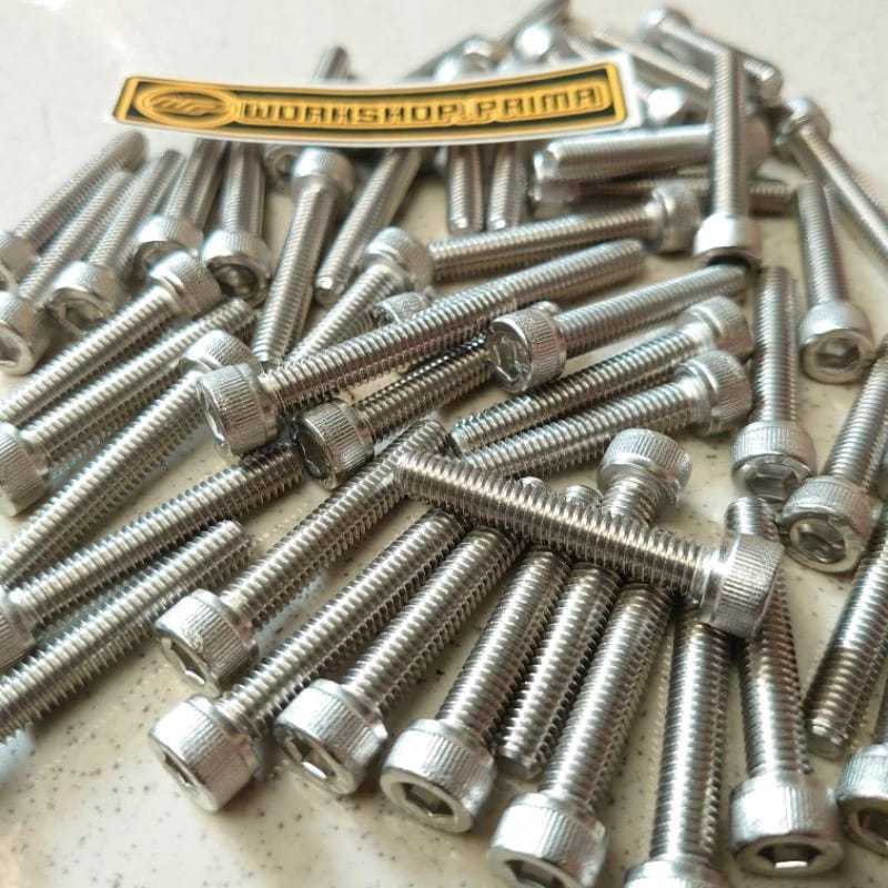 MESIN 10 KEY BOLT L5 M6X35 ENGINE BLOCK BOLT M6X35MM LENGTH 3.5CM MATIC BEBEK SPORT