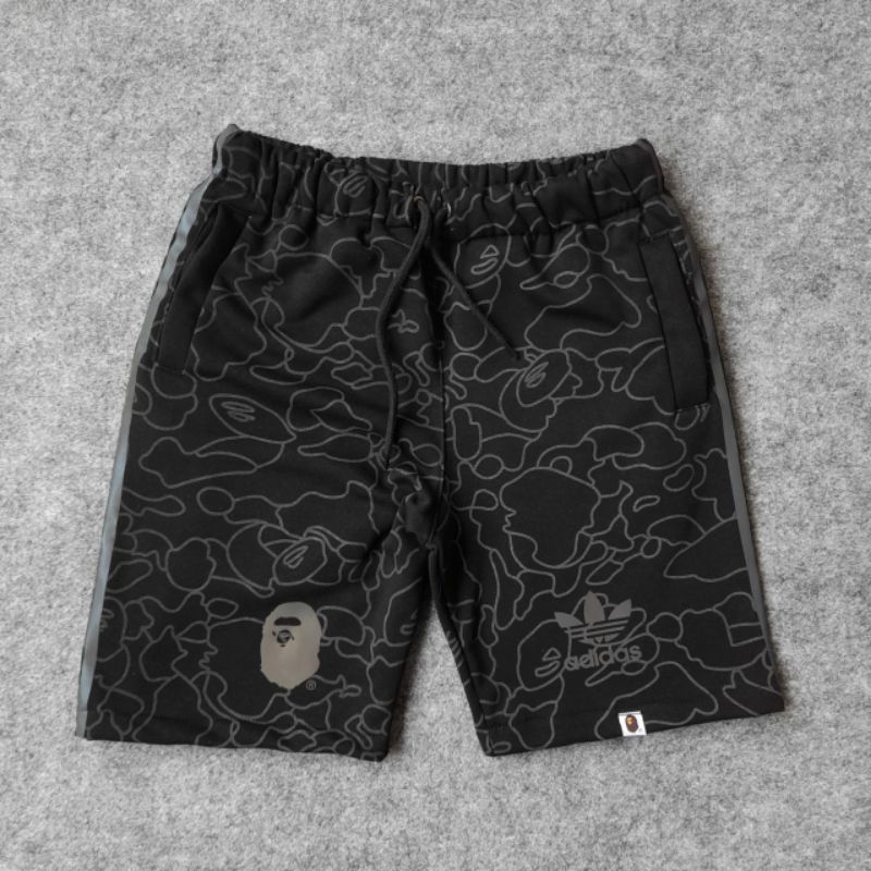 กางเกงขาสั้นผู้ชาย Bape Techno Camo & Label