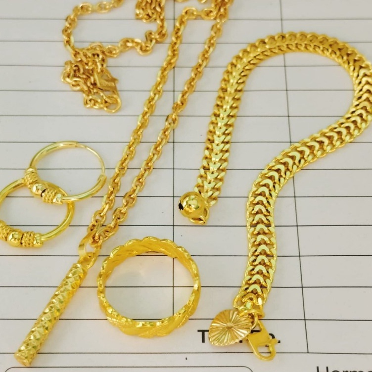 Art D8T GOLD Plated Centipede Chain ชุดเครื ่ องประดับ