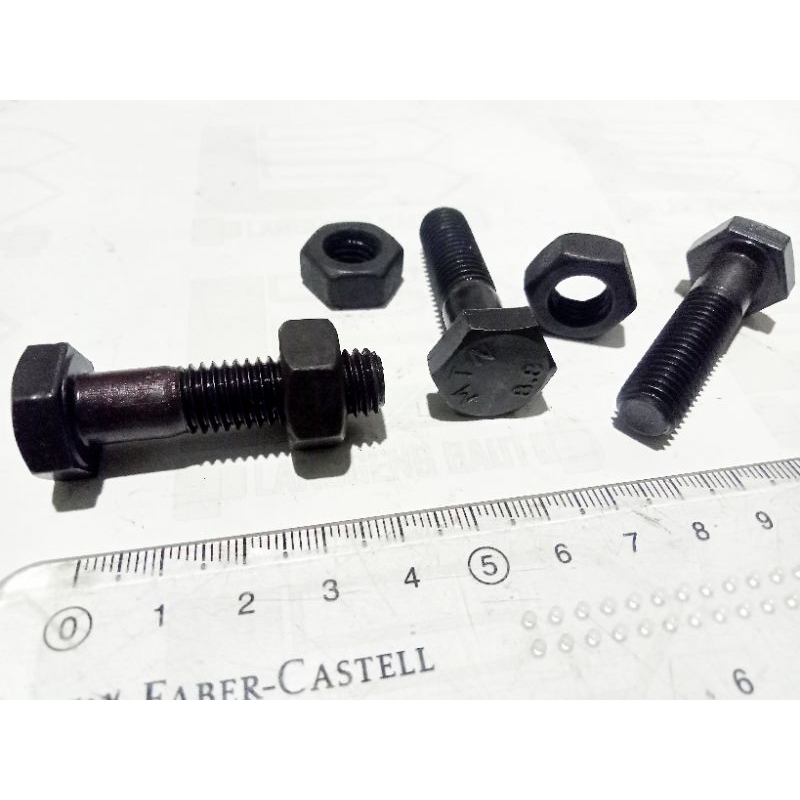 Bolt Nut STEEL M10 X 40 / 4 ซม. กุญแจ 17 สีดํา M10x40