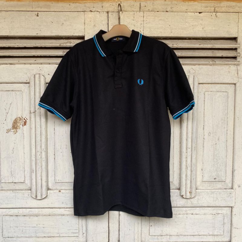 เสื้อยืด Twin Tapped Fred Perry มือสอง