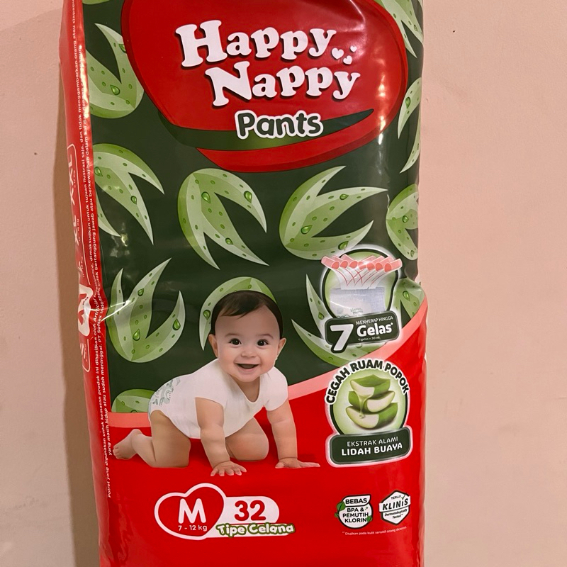 Happy Nappy Pants M32 ผ้าอ้อมเด็ก แบบกางเกง Size M บรรจุ 32 สารสกัดว่านหางจระเข้