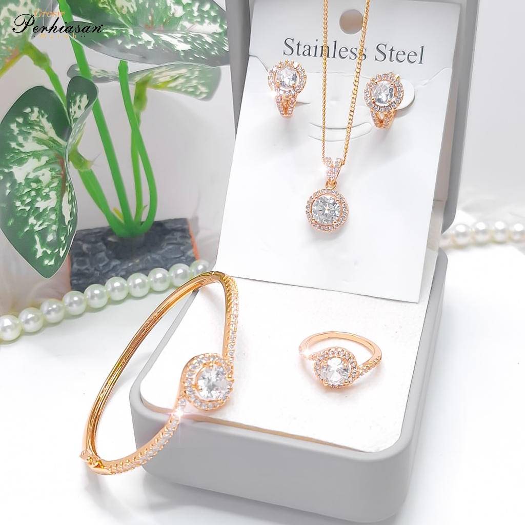 GPM ชุดเครื่องประดับครบชุดประกอบด้วยสร้อยคอชุบทองหรูหราและสง่างาม, สร้อยข้อมือ, แหวนและต่างหูเครื่อง