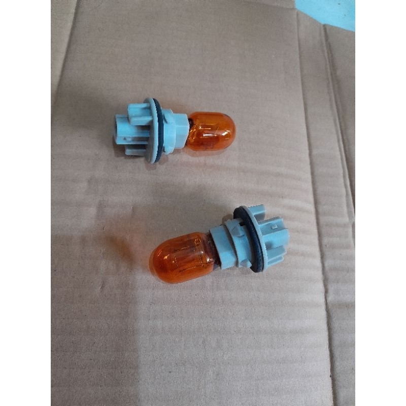 เบ้าไฟเลี้ยว+หลอดหน้า Honda civic FD1 FD2. เดิม