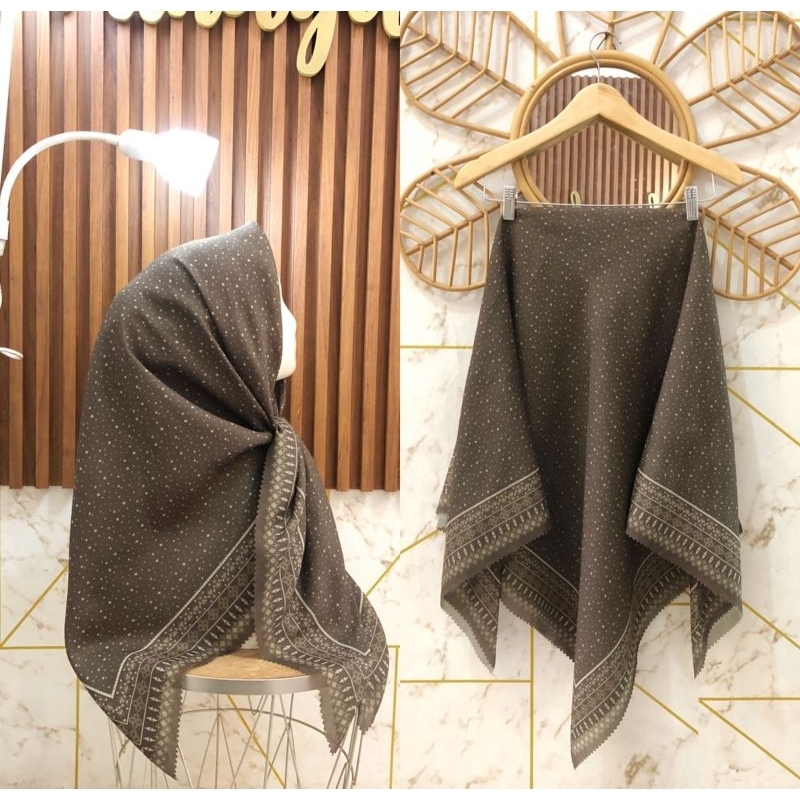 พรีเมี่ยม MOTIF VOAL QUARTERS 124 | Motif ลําดับที่สี่ | เสียงร้องระดับพรีเมียม |