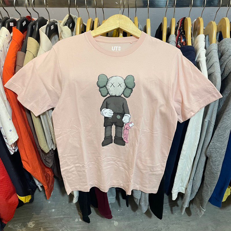 Uniqlo x Kaws Pink Bff & Uniqlo x Kaws Pink Companion Tshirt Preloved Original