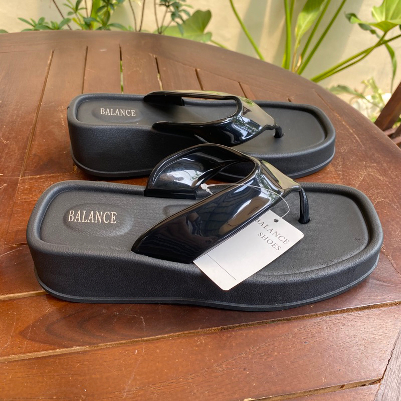 JOLIE Balance Brand รองเท้าแตะเยลลี่หนา 4.5 ซม.