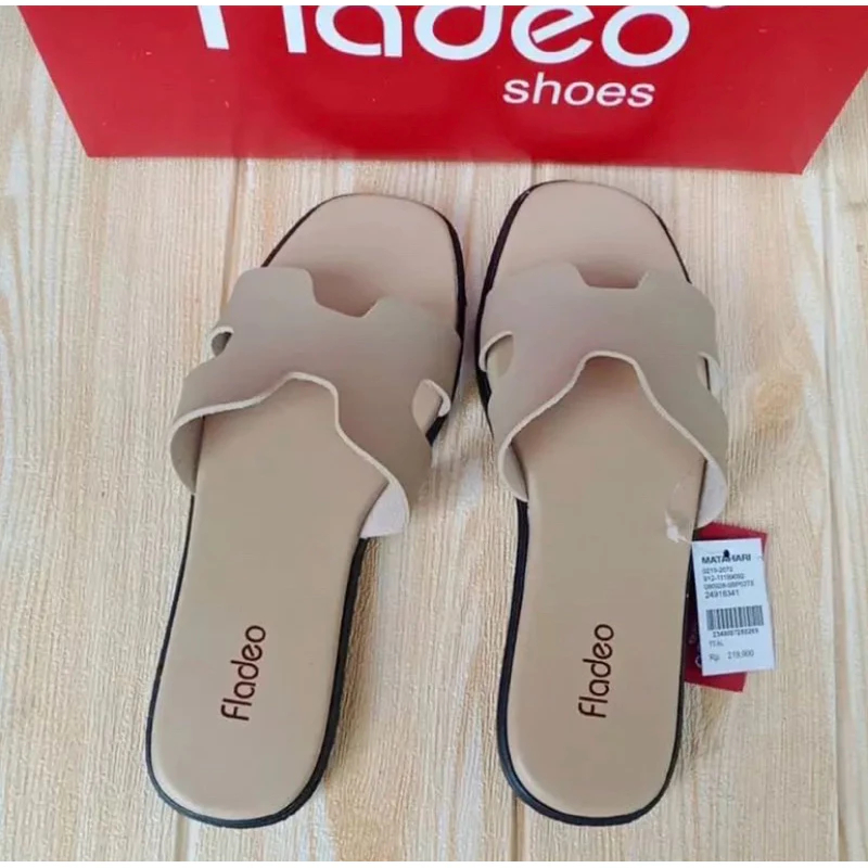 HERMES รองเท้าแตะวันรองเท้าแตะรองเท้าแตะ เฮอร์มีส รองเท้าแตะสําหรับผู้หญิง เฮอร์มีส รองเท้าแตะรองเท้