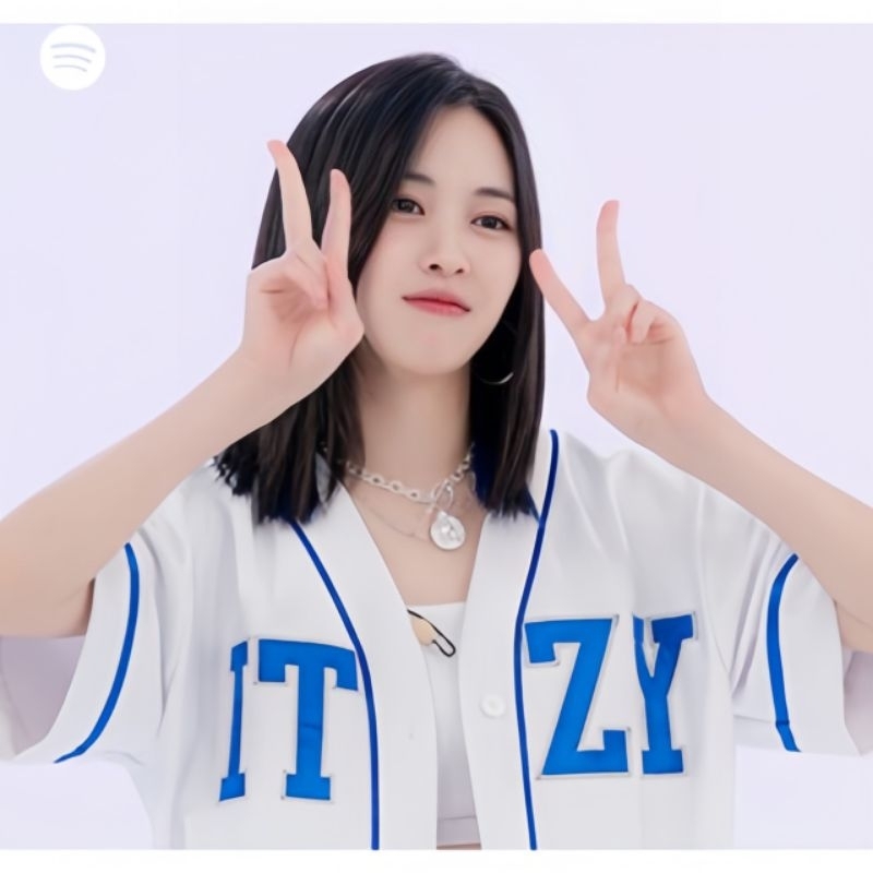 ITZY White All Members Baseball Jersey - ITZY Premium เย็บปักถักร้อยเสื้อเบสบอล - เสื้อคอนเสิร์ต - g