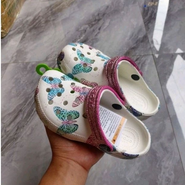รองเท้าแตะเด็ก Crocs Butterfly glitter / รองเท้าแตะ Crocs Classic Butterfly กลิตเตอร์ / รองเท้าแตะเด