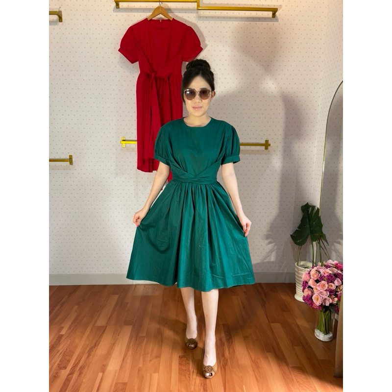 PLAIN CHRISTMAS DRESS WITH WAIST STRAP