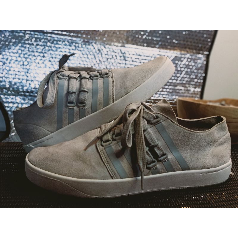 รองเท้าผ้าใบ KSwiss ไซส์ 43