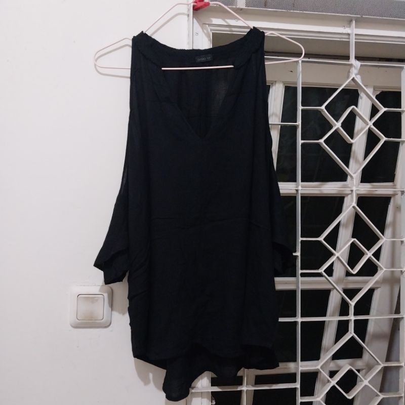 เสื้อเบลาส์คอ OYSHO helter