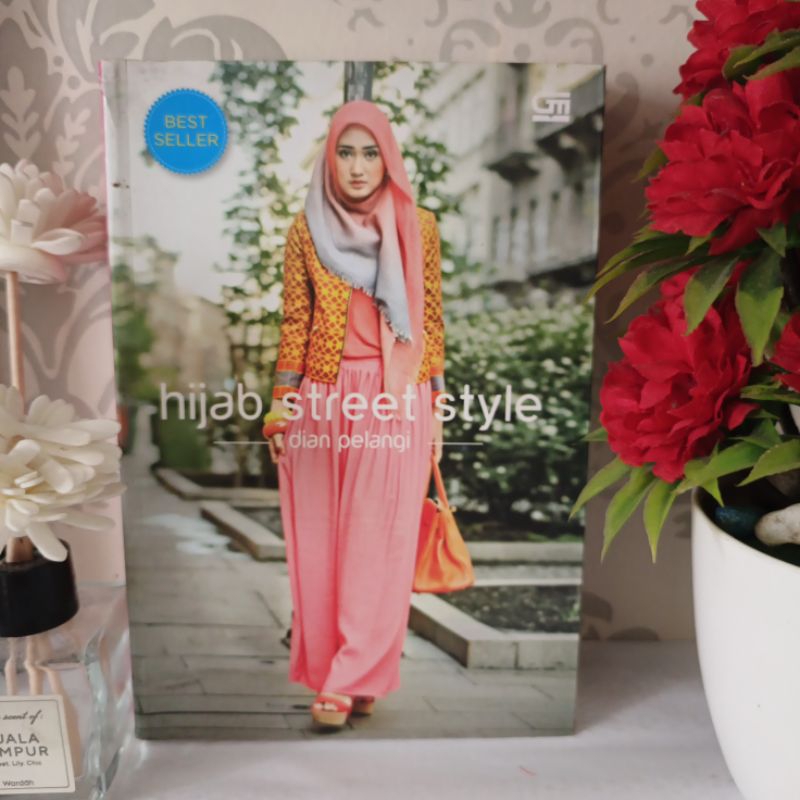 หนังสือขายดีดั้งเดิม - STREET STYLE HIJAB