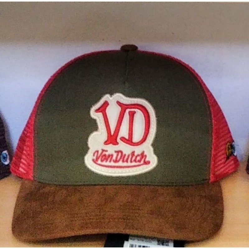 หมวก Von DUTCH 1119 สีแดง