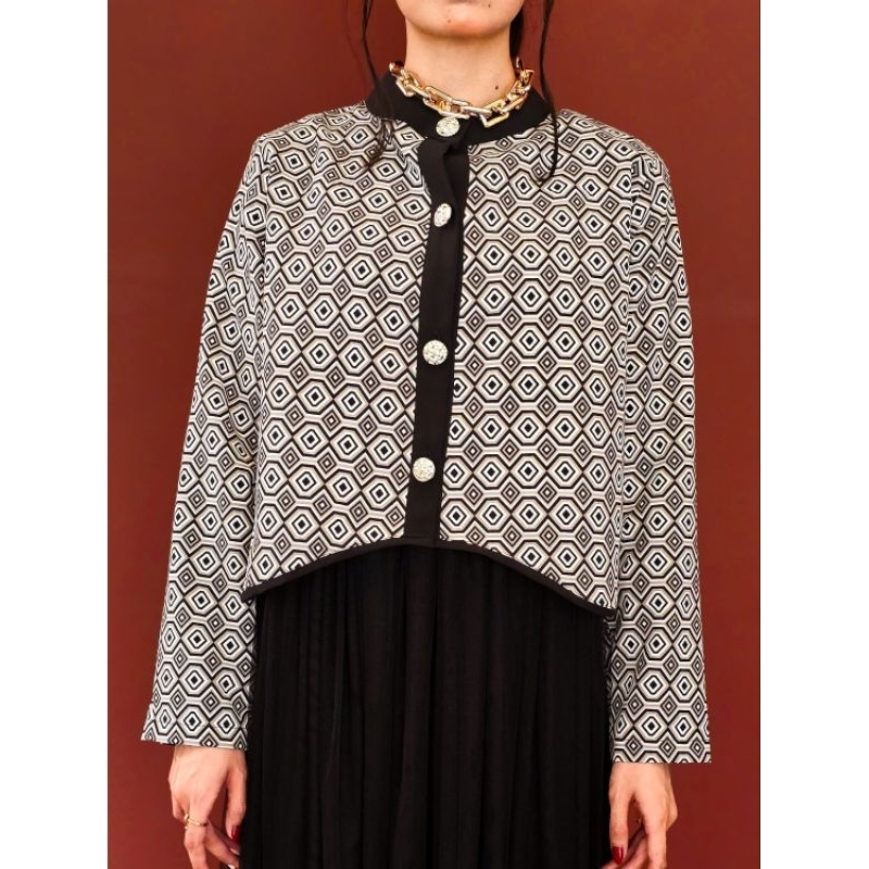 LUXE.BASIC_ Zema Top| Top Motif| เสื้อท็อปเกาหลี| เสื้อท็อปลําลอง| เสื้อให้นม| เสื้อผ้าผู้หญิง