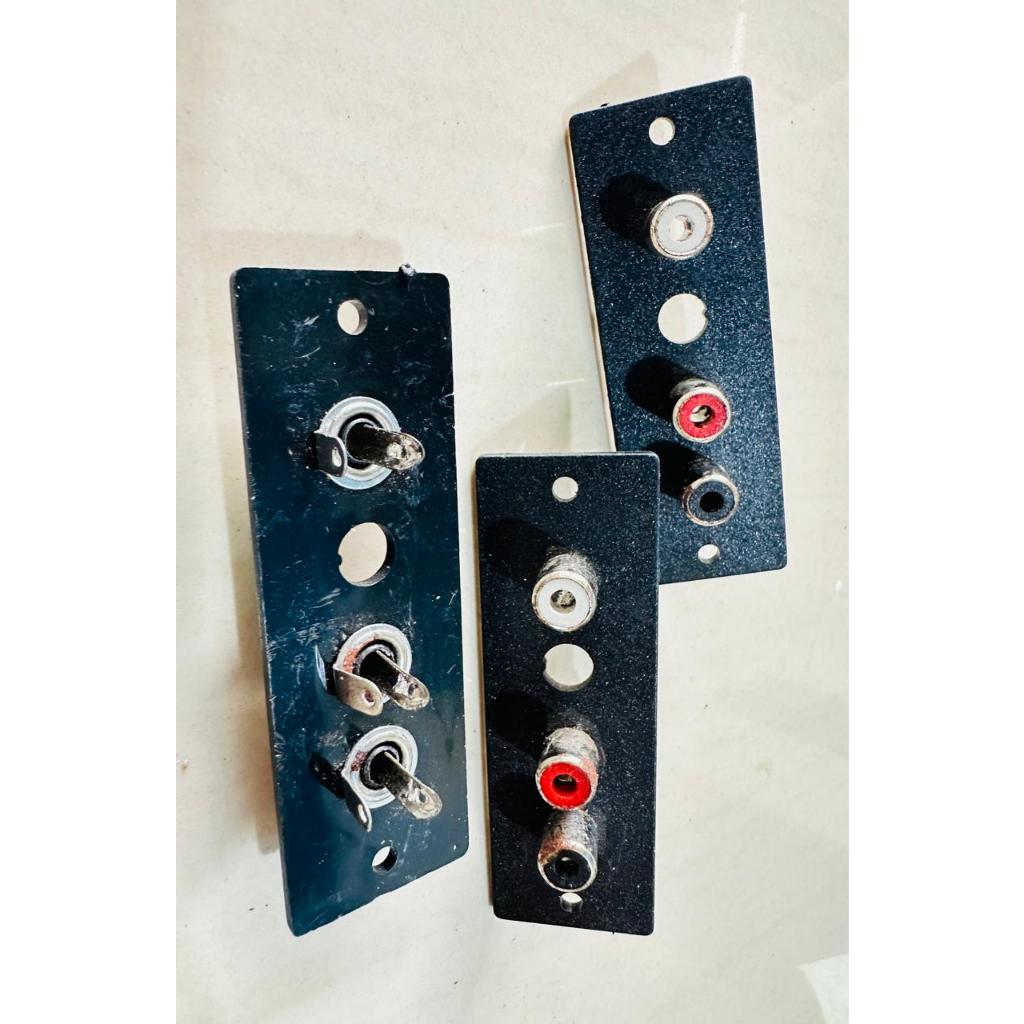 3 PIN 4 HOLE RCA SOCKET 3 PIN RCA MOUNTING SOCKET