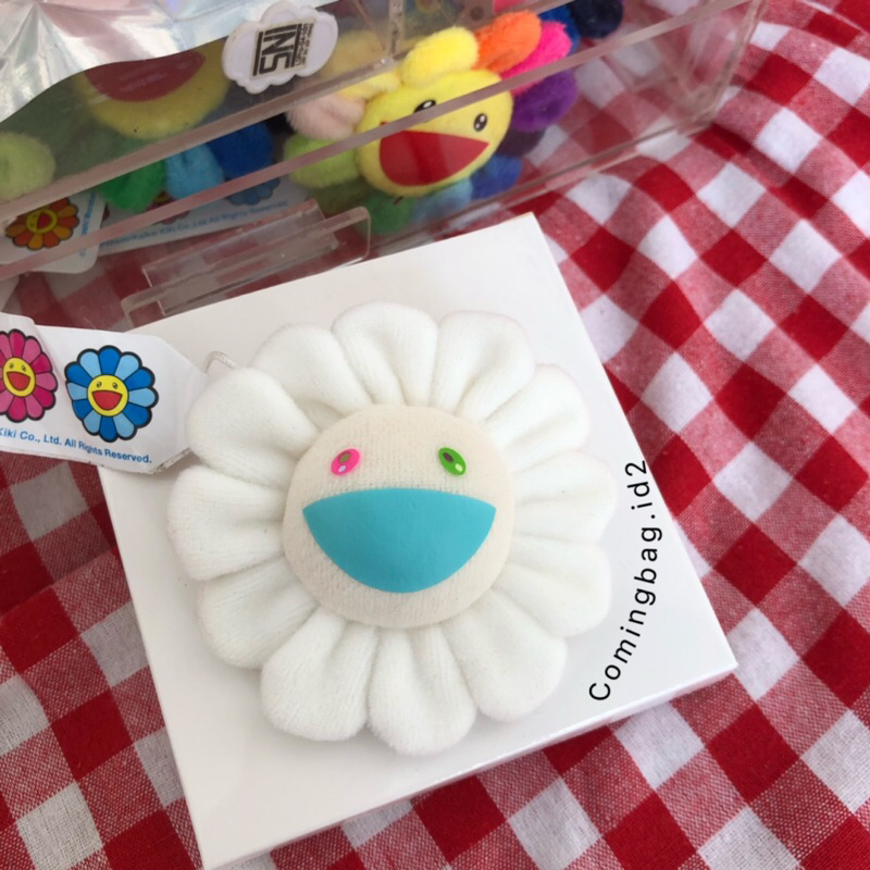 GANTUNGAN MURAKAMI BAG CHARM takashi MURAKAMI pin เข็มกลัดแขวนยิ้มสีขาวนูน