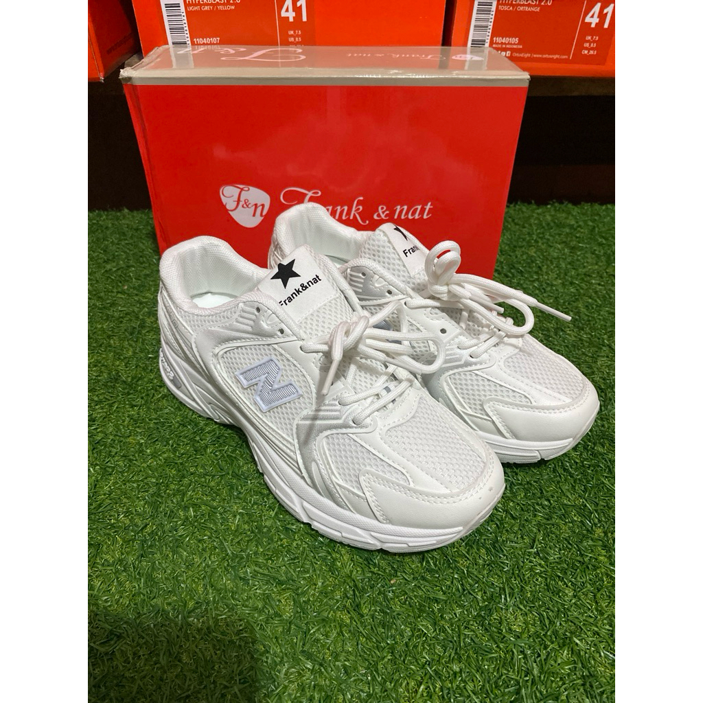 รองเท้าผู้หญิง - รองเท้าผ้าใบ - FN888 by frank&nat