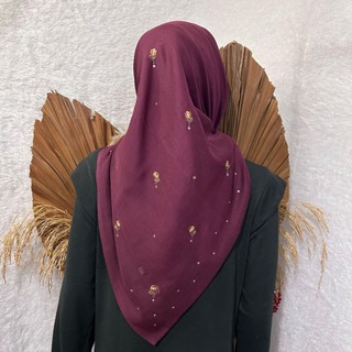 hijan segi empat motif bunga bordir mawar dengan payet elegan