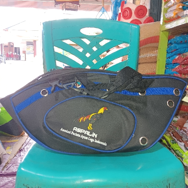 ASPHALT CHICKEN BAG FIGHTING CHICKEN BAG