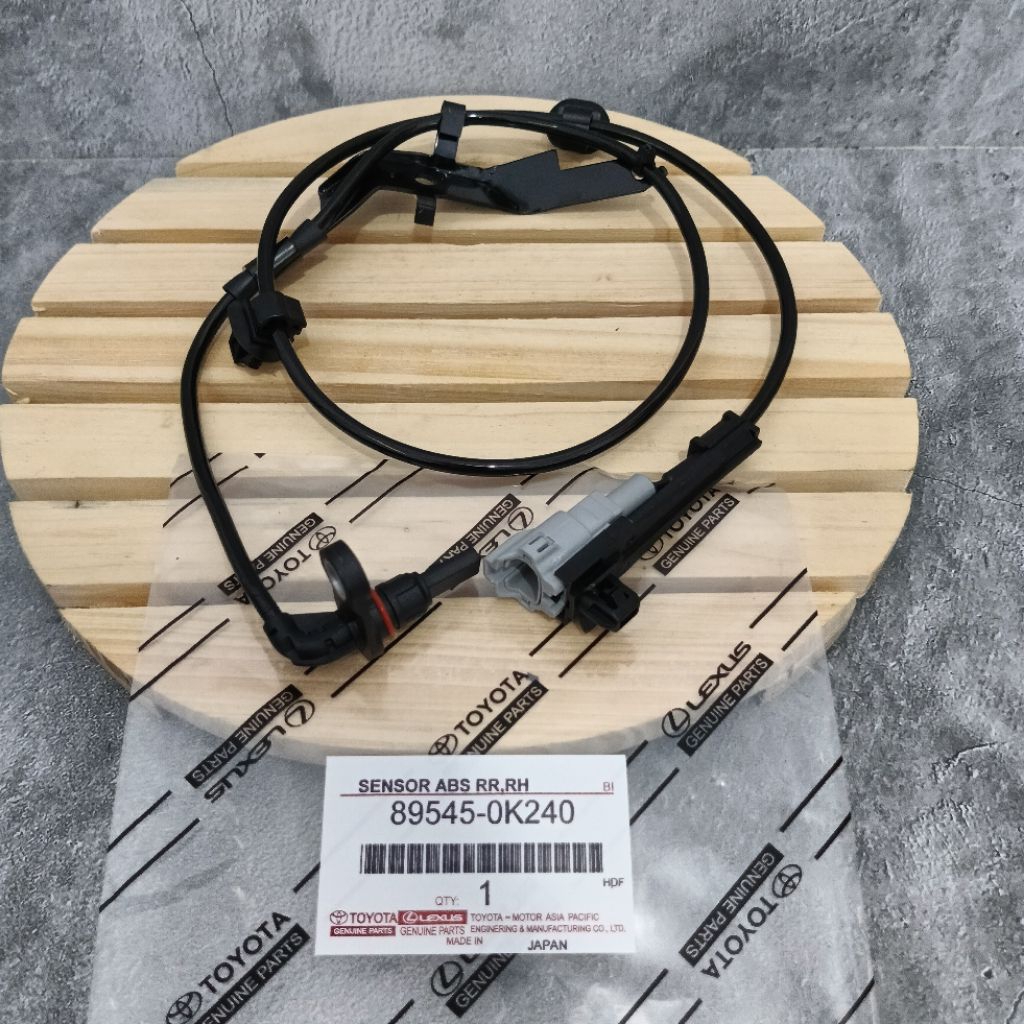 เซ็นเซอร์ขวาความเร็ว ABS FORTUNER VRZ HILUX REVO 89545-0K240
